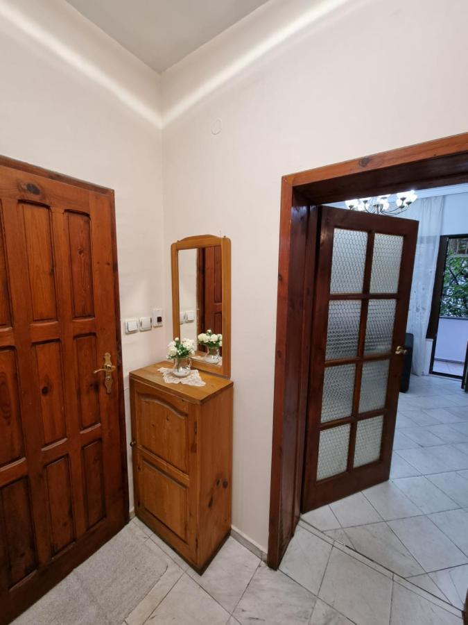 Tsar Simeon, 2 Bedroom, Living And Fireplace София